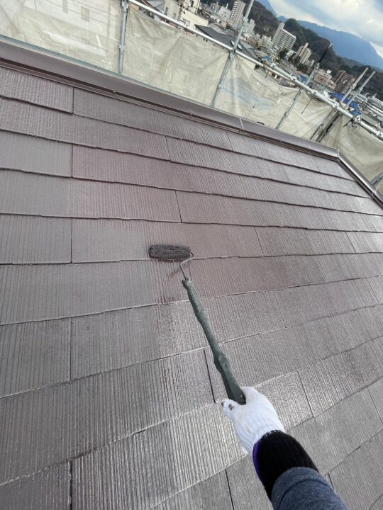 屋根塗装：上塗り