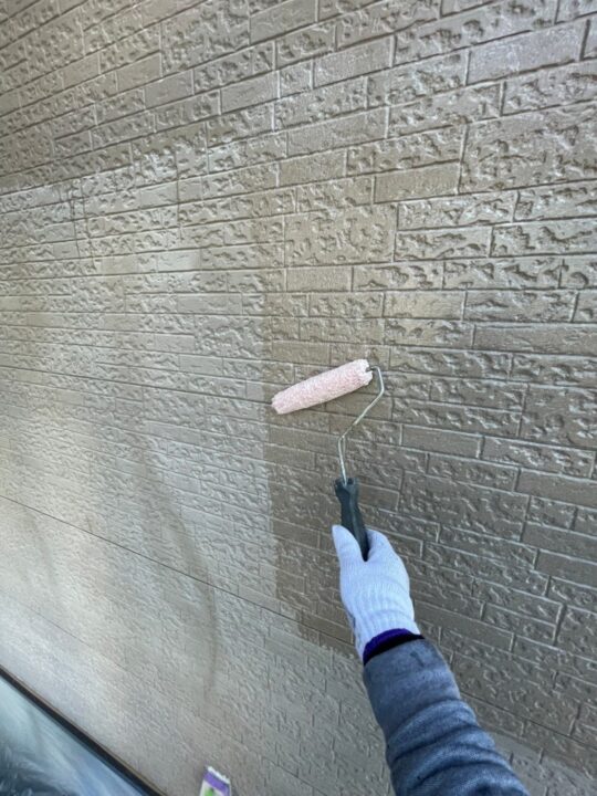 外壁塗装：下塗り1回目