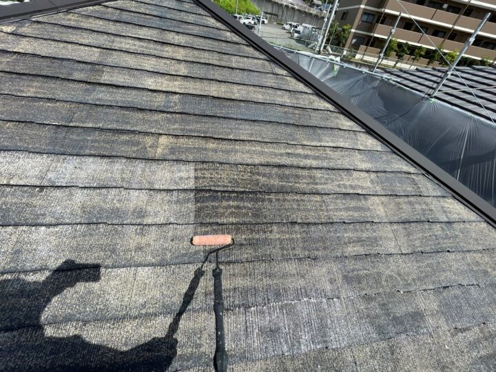 屋根塗装：下塗り2回目