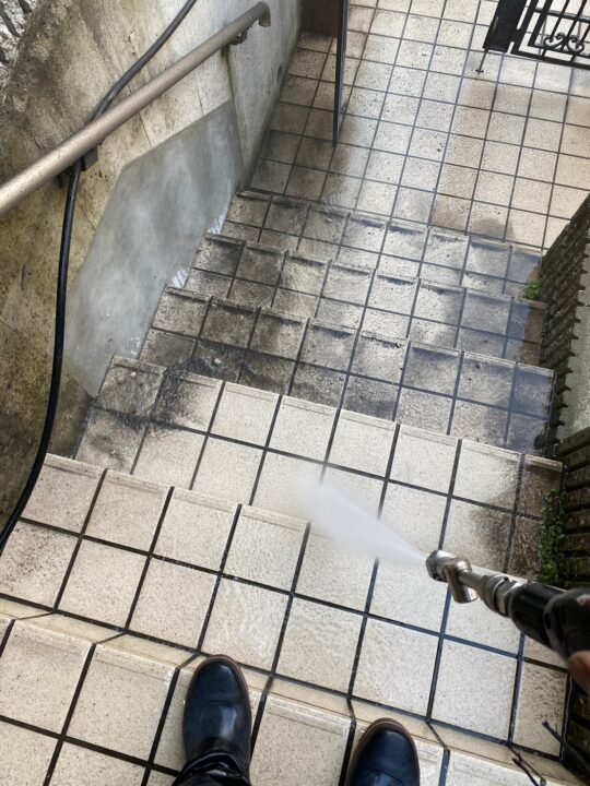 高圧洗浄：階段