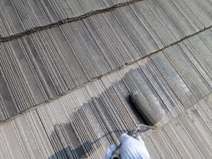 屋根塗装:下塗り1回目