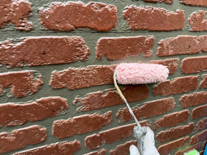 外壁塗装:中塗り