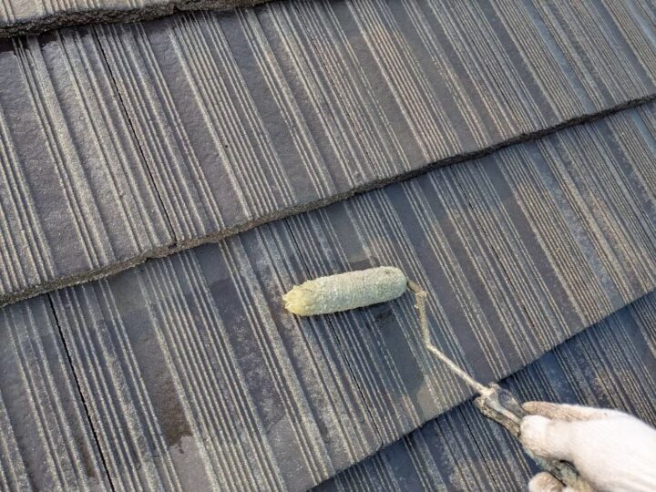 屋根塗装:下塗り2回目