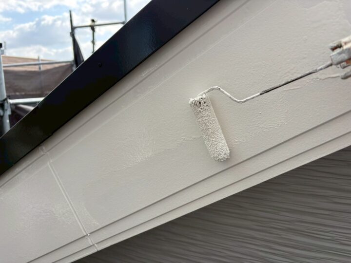 付帯塗装:破風板