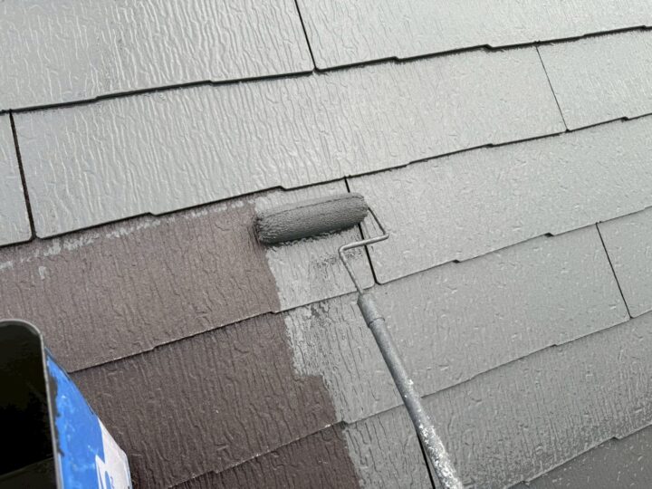 屋根塗装:中塗り