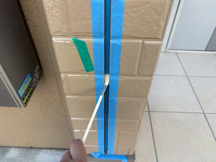 シーリング:プライマー塗布