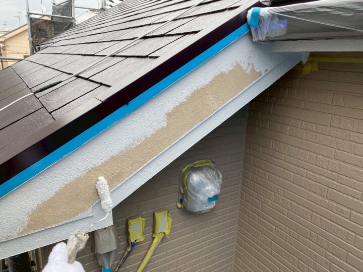 付帯塗装:破風板