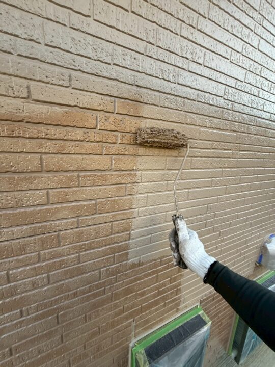 外壁塗装:中塗り