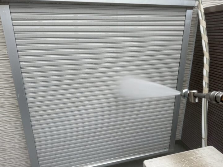 高圧洗浄:シャッター