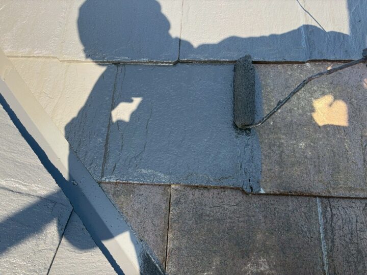 屋根塗装:中塗り