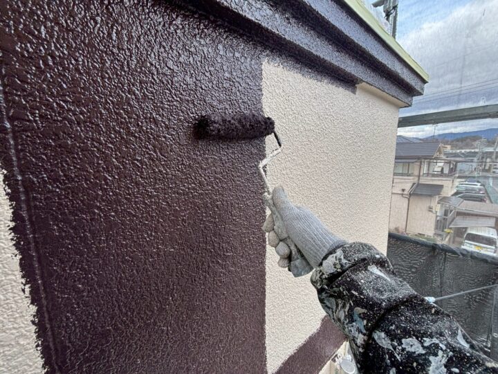 外壁塗装:上塗り