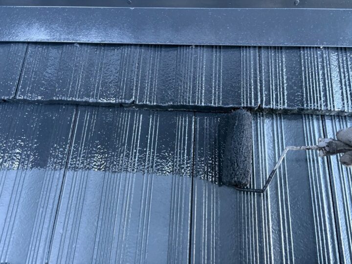 屋根塗装:中塗り