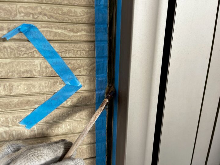 シーリング:プライマー塗布